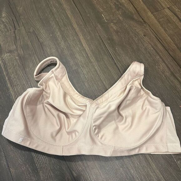 Glamorise nude magiclift seamless sports wireless 50B bra - Picture 2 of 4